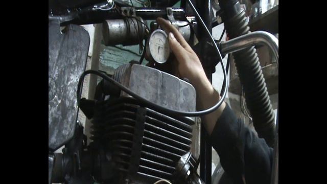 РЕГУЛИРОВКА ЗАЖИГАНИЯ МОТОЦИКЛА ЯВА (JAWA) смотреть онлайн