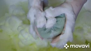 ASMR/Sponge squeezing/Губки и моющие средства/Жёлтая пена