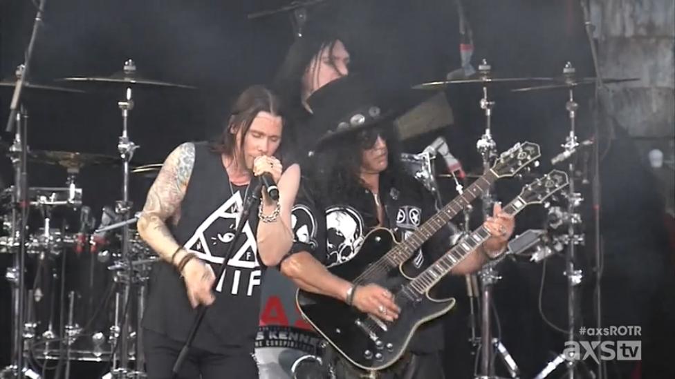 Slash feat. Myles Kennedy -"Anastasia" (Live May 15, 2015)