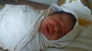 2 день в роддоме, плач новорожденного, мальчик ,роддом, ура