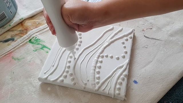 Easy DIY Textured Wall Art Using Squeeze Bottle