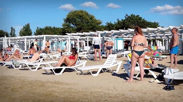 Пляж курорта на Черном море?. Без комментариев