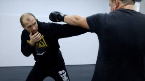 Видеоурок | thebestgyms.ru | Бокс: левый прямой на скачке | Николай Симонов | Часть 2