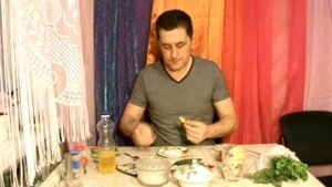 Вкусный кетчуп из томатной пасты и зелени