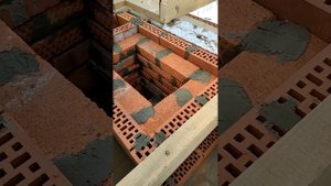 Рабочие моменты в печной деятельности. Прохождение кирпичной кладки дымохода через перекрытие.