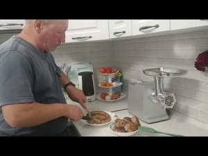 “Мясорубка Wollmer M905 X-POWER" и мы впервые сделали домашнюю колбасу!