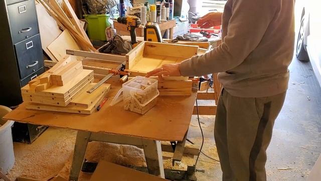 My Attempt - Making a Minecraft Chest смотреть онлайн