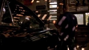 Форсаж.Доминик  показывает Брайану "Dodge Charger" 1970 года