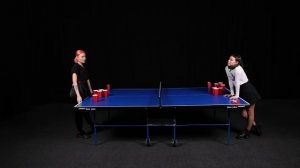 Провела плиткой шоколада между булочек подруги и съела его | Бирпонг | Страхпонг | Чикипау