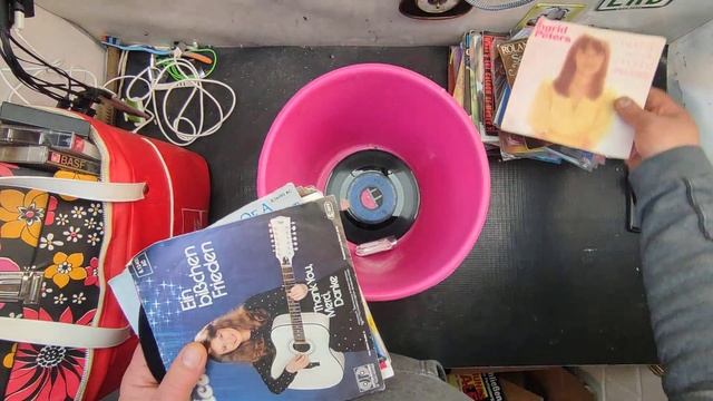 любителям винила и старых кассетных магнитофонов. Мои находки на шпермюль в Германии