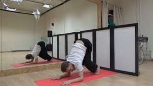 Вришчикасана, поза скорпиона