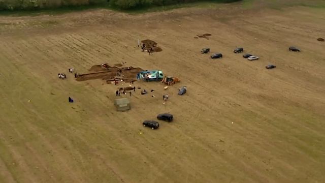 The Priceless Roman Mosaics Buried Beneath This Field in Somerset | Time Team | Odyssey смотреть онлайн