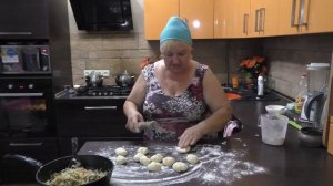 Пирожки с капустой и грибами