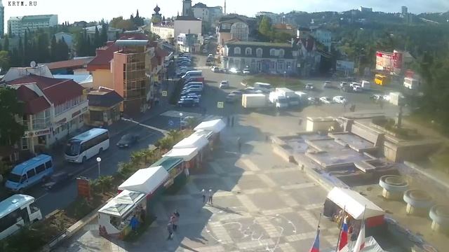 Вебкамера "Площадь Советская". Запись 27.09.2016 09:00:16 смотреть онлайн