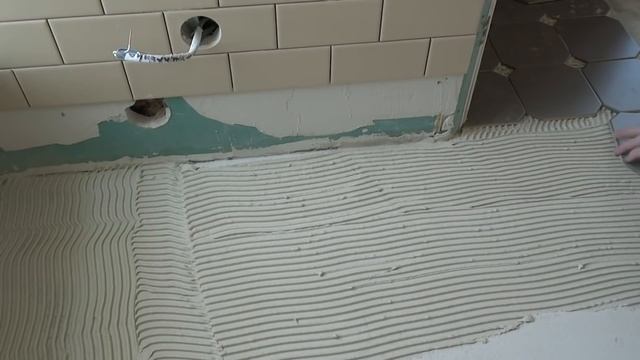 Укладка плитки в ванной своими руками, весь процесс. смотреть онлайн