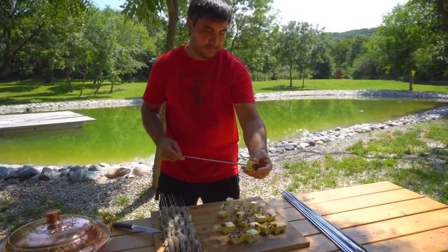 КРЕВЕТКИ с СЫРОМ ХАЛУМЕ на МАНГАЛЕ / ЛУЧШАЯ ЗАКУСКА К ПИВУ смотреть онлайн