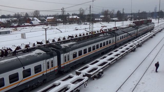 Электропоезд ЭП2Д-0160 сообщением "Стрешнево - Волоколамск", станция Манихино 1 смотреть онлайн