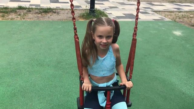 Батуты на детской площадке) #батут #дети смотреть онлайн