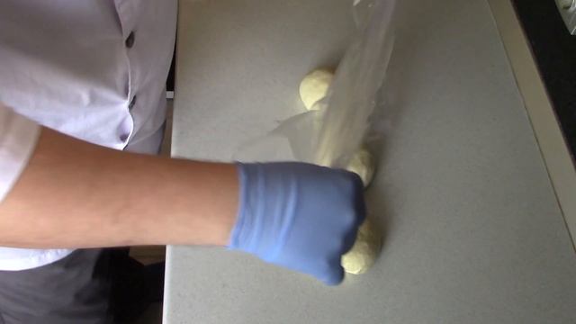 Рогалики дрожжевые с повидлом смотреть онлайн