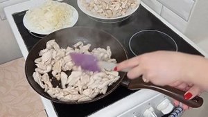 Бефстроганов из куриной грудки со сливками. Ну ОчЕнЬ вКуСнО!