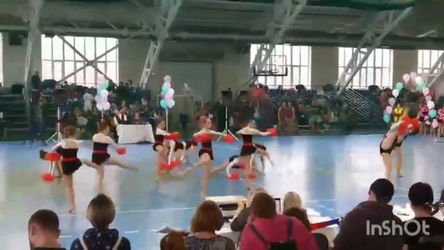 Чир спорт чирлидинг смотреть онлайн