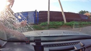 Внезапная поломка гибридной щетки стеклоочистителя