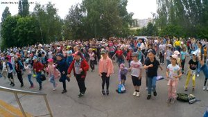 Утренняя зарядка в лагере 1