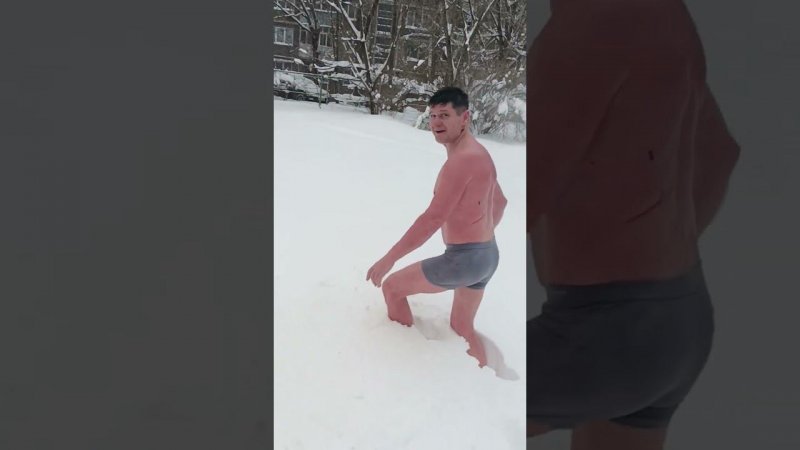 Андрю  баттерфляем, но пятки заморозил