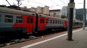 Курский вокзал прибывающий электропоезд на вторая платформа четвёртый