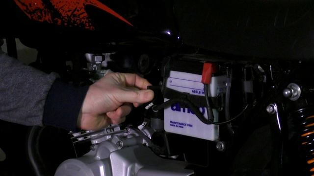 Bajaj Boxer 125 vs КитайМотоПром. Есть что сказать! Дешевый Баджадж Боксер таки удивил. смотреть онлайн