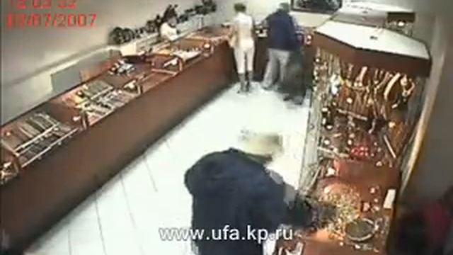 Ограбление ювелирного магазина "Клондайк" в Октябрьском