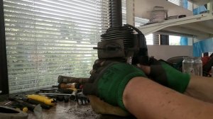 китайский триммер плохо заводится. Причина.