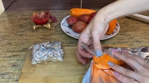 Овощи для салатов уже давно не варю. Запечённый овощи в фольге.