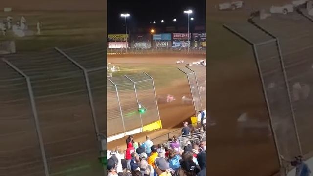 Big Block modified racing at the Dirt Track Charlotte