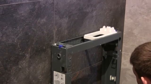 Как установить инсталляцию с внешним корпусом. Монтаж внешнего подвесного унитаза смотреть онлайн