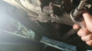Восстановление резьбы пробки поддона Гольф 3 своими руками.