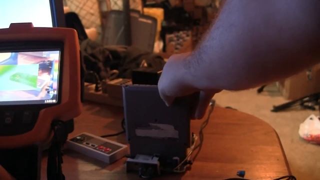 NES-101 Nintendo top loader - Fluke TiR Thermal cam taking pics of board смотреть онлайн