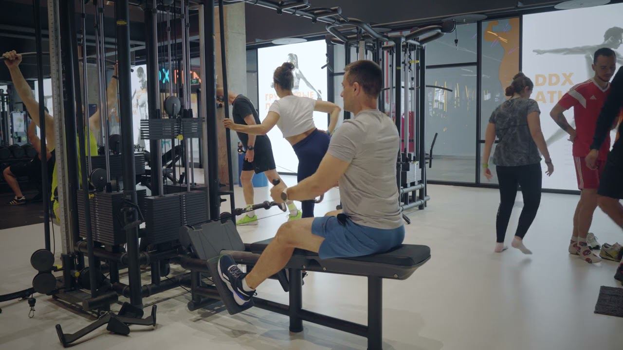 Тяга горизонтального блока параллельным хватом/ Horizontal cabel row parallel grip