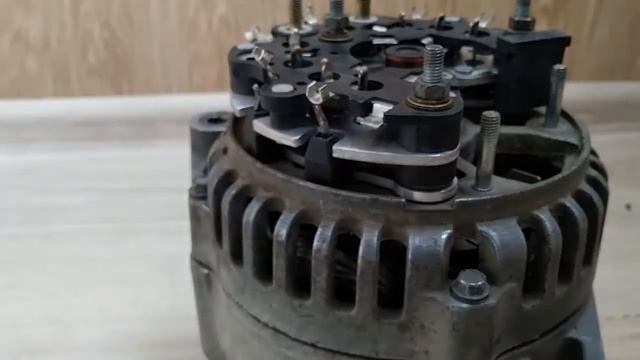 УАЗ ПАТРИОТ Пропала зарядка смотреть онлайн