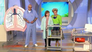 Три причины кровохарканья. Жить здорово! Фрагмент выпуска от 09.04.2013