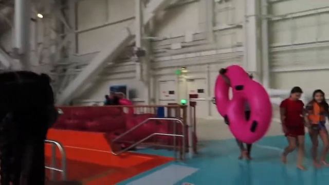 DREAMWORKS | WATER PARK | AMERICAN DREAM MALL | NJ | VLOG смотреть онлайн