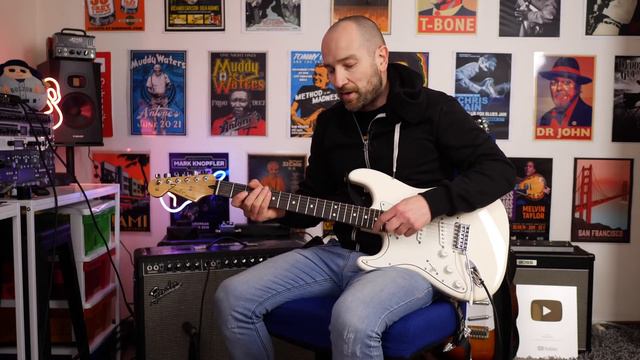 How does the Fender Twin Tone Master Take Pedals? смотреть онлайн