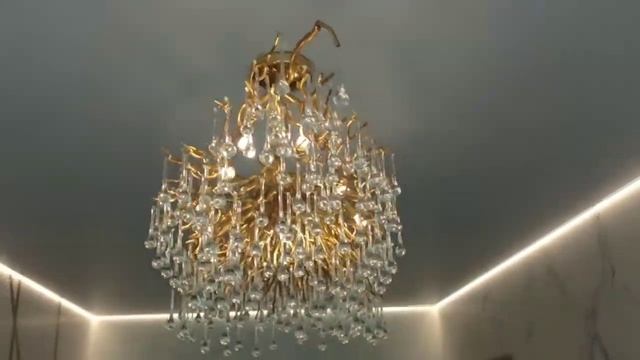 ДИЗАЙНЕРСКАЯ ЛЮСТРА на фоне парящих потолков смотреть онлайн