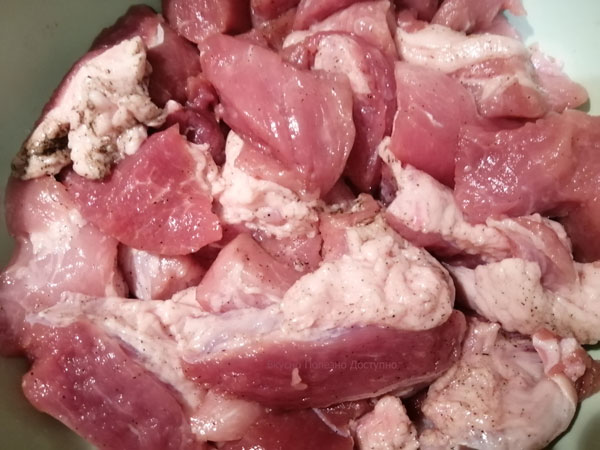 Вкусный шашлык из свинины на сковороде