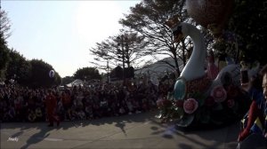 Дневной парад. Диснейленд в Гонконге.Disneyland in Hong Kong parade.