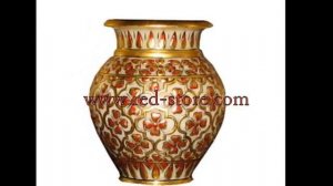 Вазы и предметы интерьера из белого мрамора