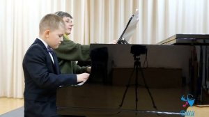 "Пьеса", "Полька" и "Куклы сеньора Карабаса" на фортепиано