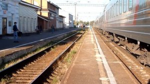 Электровоз ЧС7 - 092 прибывает с фирменным поездом Владивосток - Москва "Россия"
