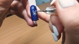 Winter Nail Art Designs 2019: Snowflake #5 (Simple)