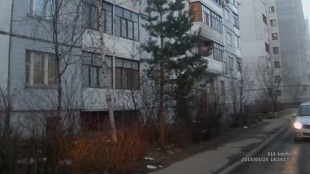 Разъезд во дворе смотреть онлайн